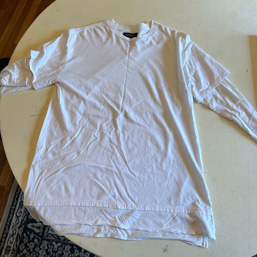 Men’s Medium Pacsun Boxy Fit Crewneck Long sleeve